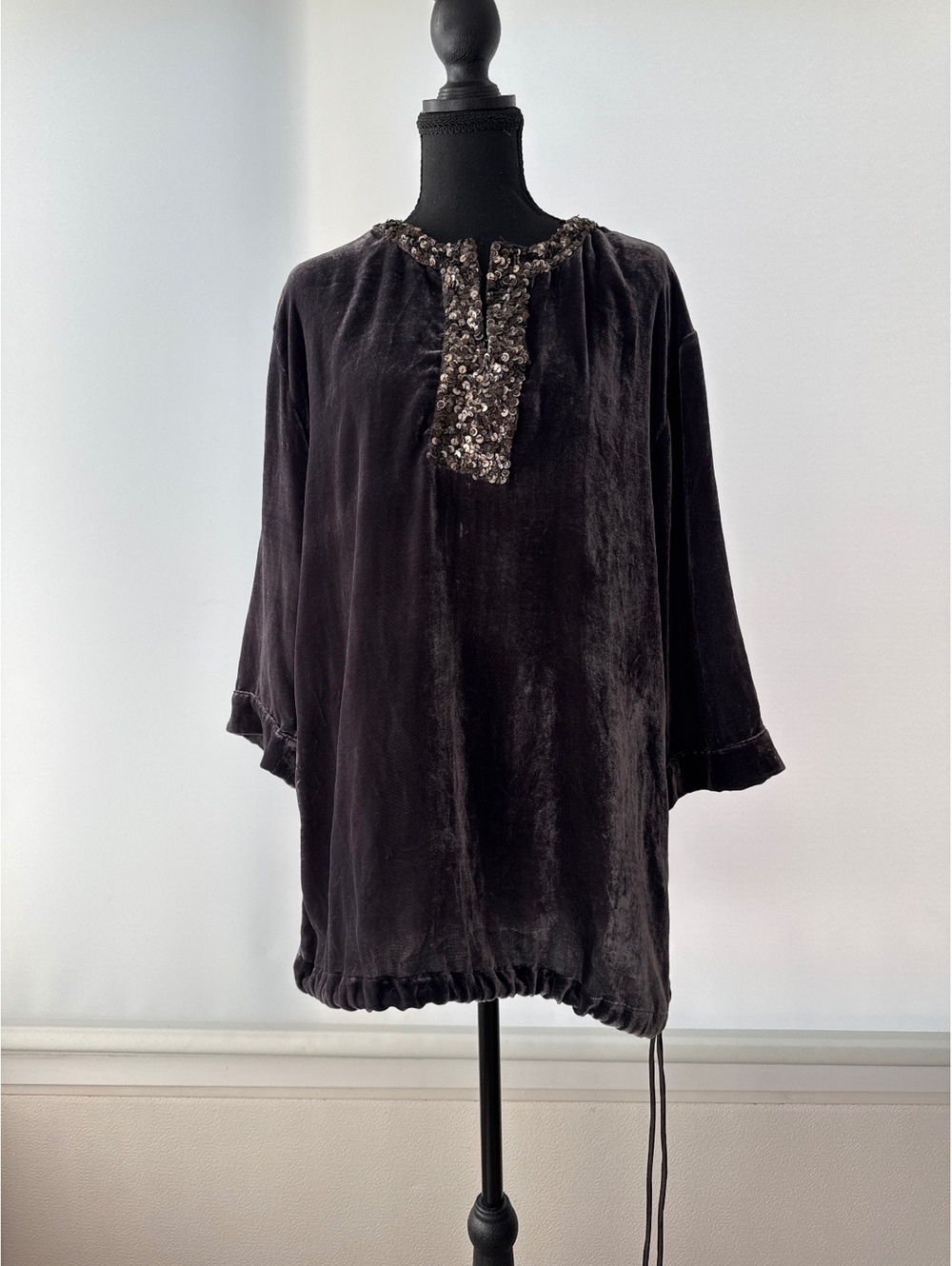 Garnet Hill Silk Blend Velvet Sequin Tunic Top Women’s Size 10 Gray